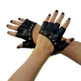 TININNA Winter Punk Gothic Nieten Pu-leder Fingerlose Handschuhe Nietenhandschuhe Damen